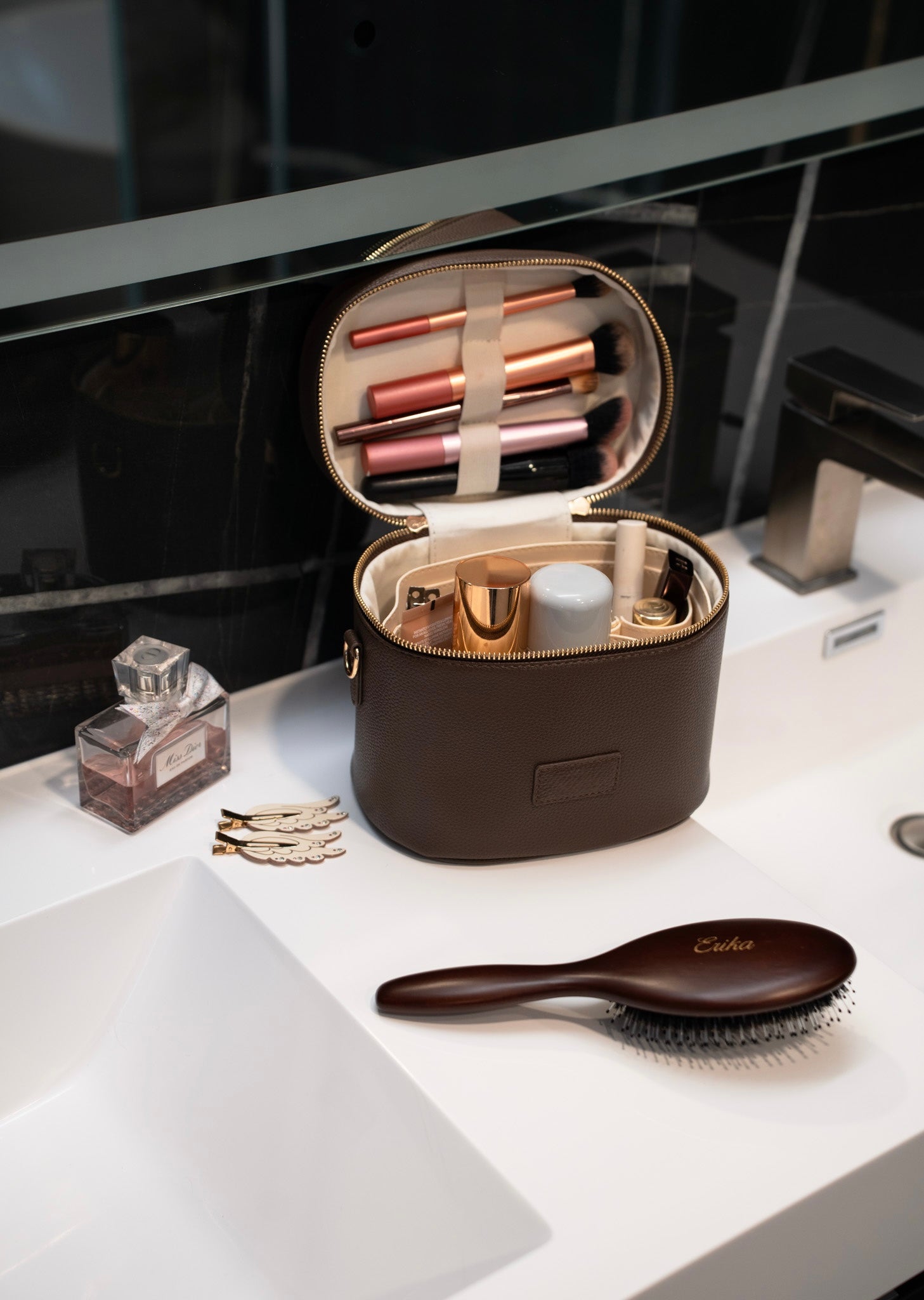 Oval Toiletry Case in Espresso